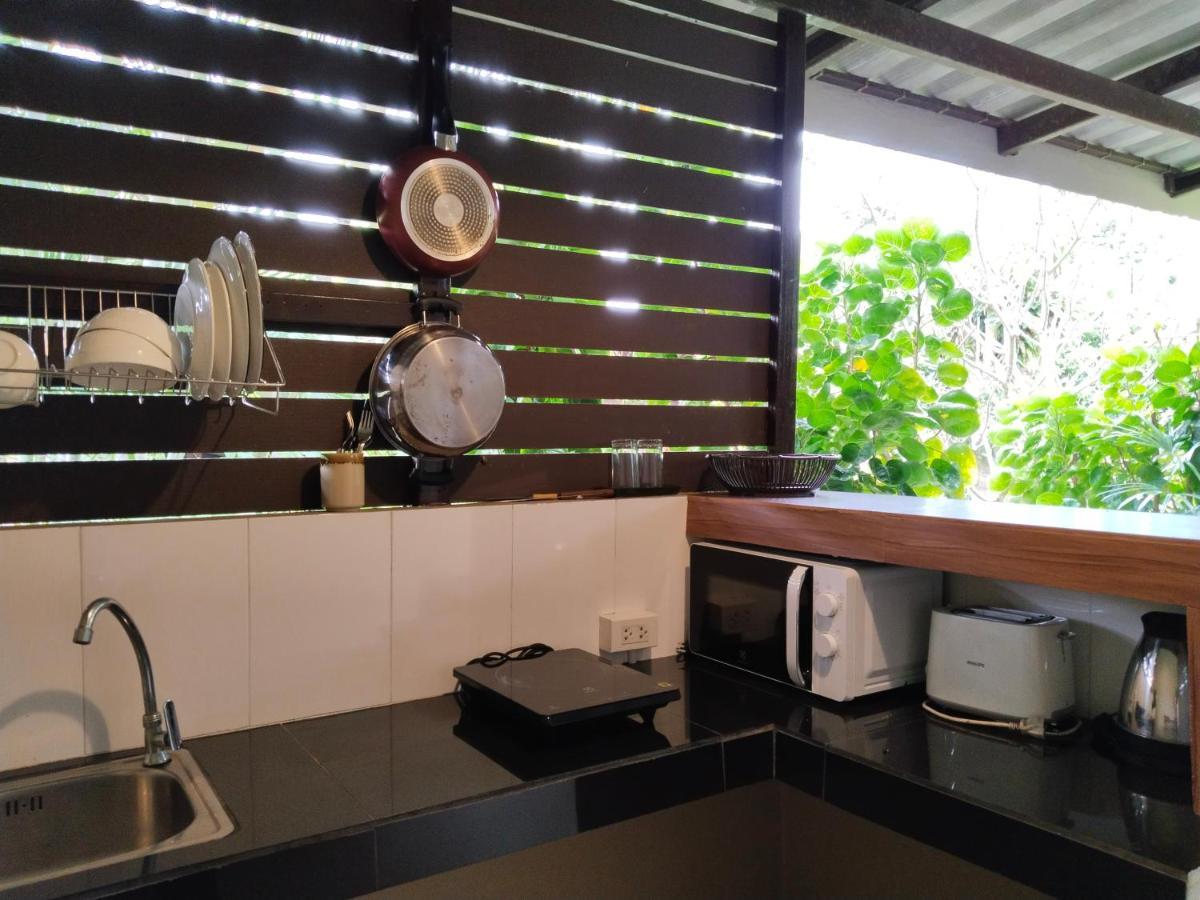 Bang Po Hut Hotel Ban Bang Po Buitenkant foto