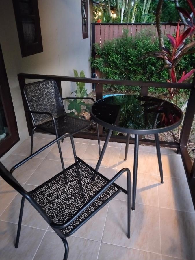 Bang Po Hut Hotel Ban Bang Po Buitenkant foto