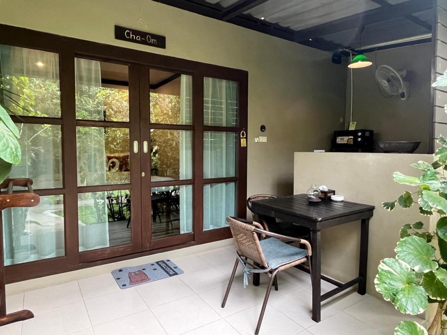 Bang Po Hut Hotel Ban Bang Po Buitenkant foto