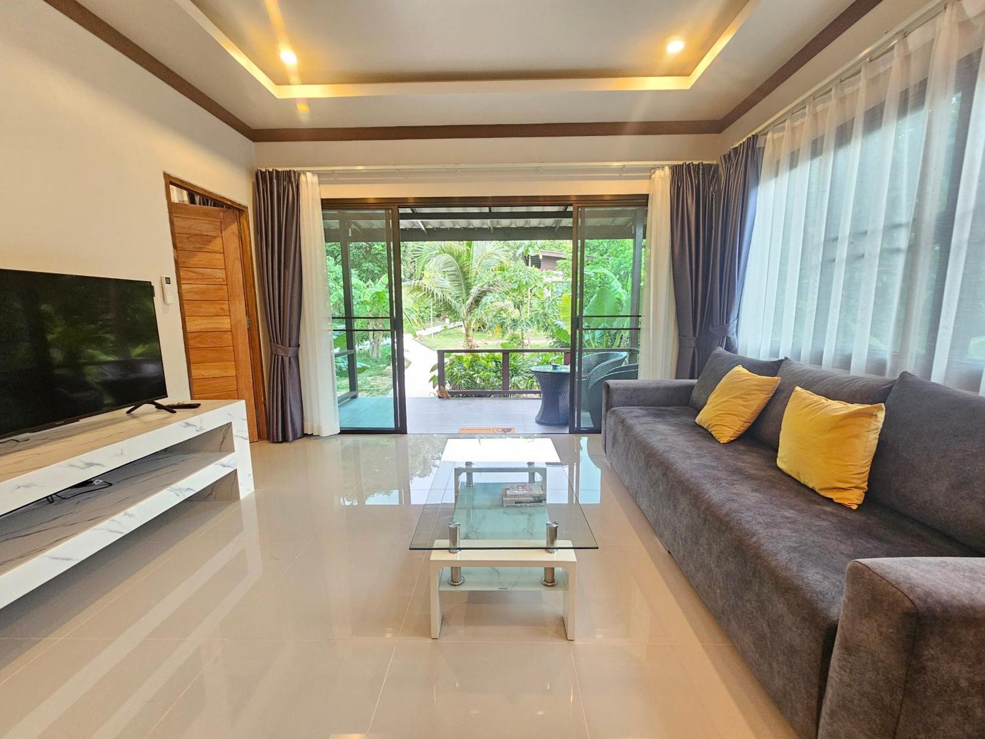 Bang Po Hut Hotel Ban Bang Po Buitenkant foto
