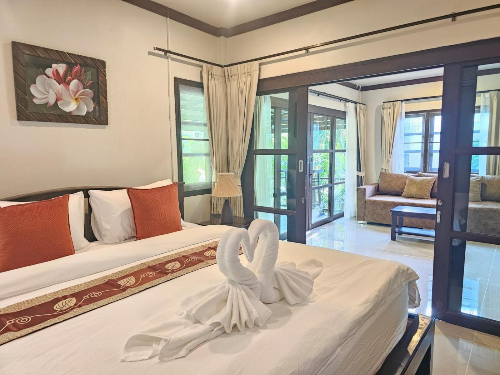 Bang Po Hut Hotel Ban Bang Po Buitenkant foto