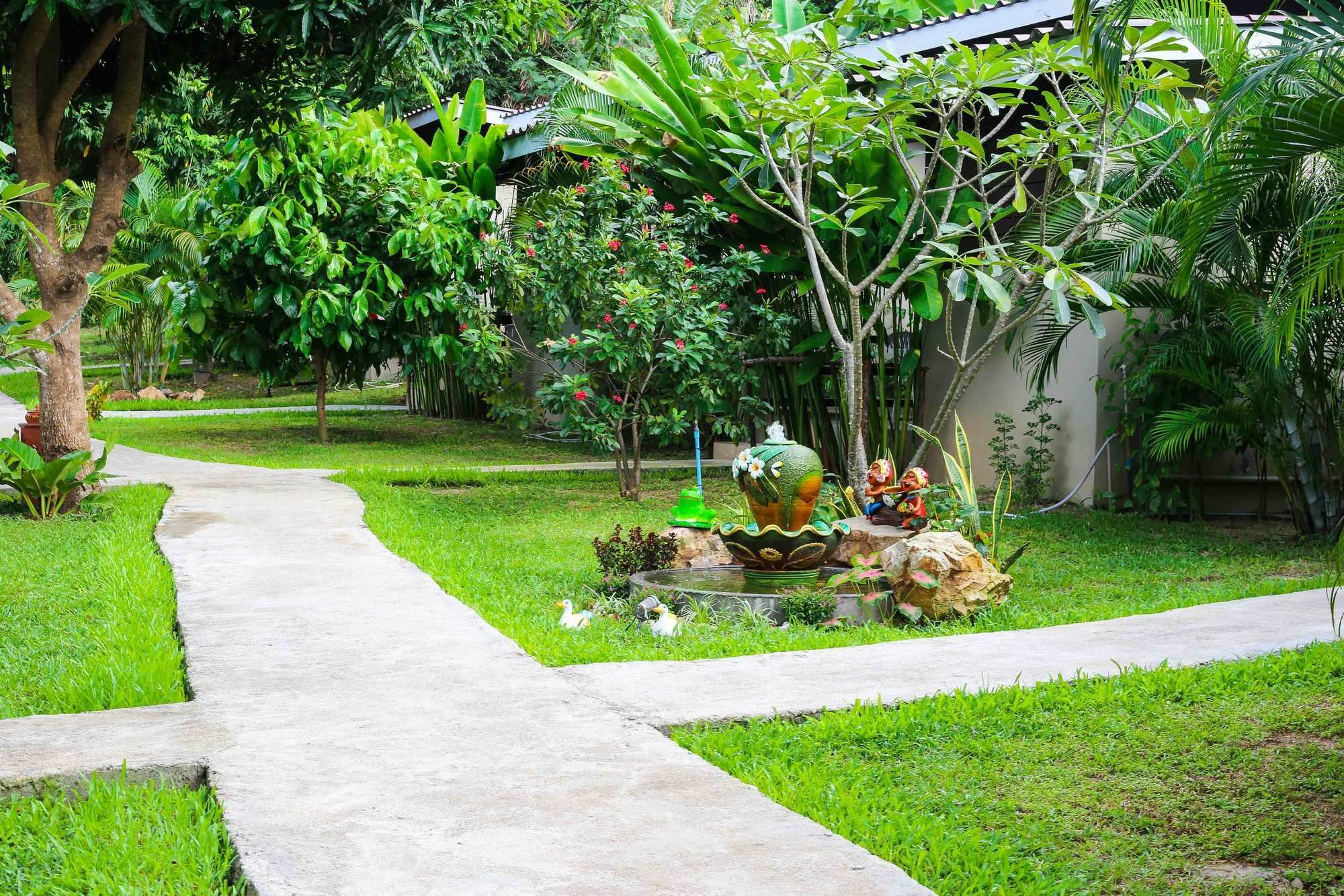 Bang Po Hut Hotel Ban Bang Po Buitenkant foto