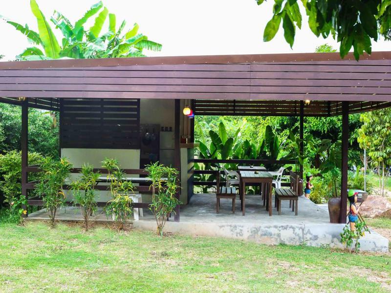 Bang Po Hut Hotel Ban Bang Po Buitenkant foto